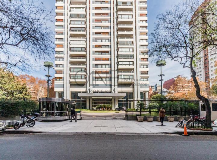 Departamento · 400m² · 6 Ambientes · 3 Cocheras