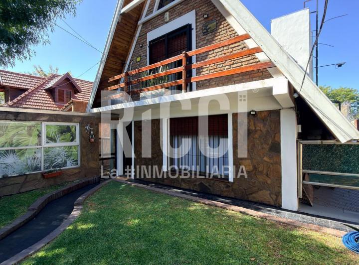 Casa · 129m² · 3 Ambientes · 2 Cocheras