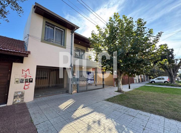 Casa · 160m² · 4 Ambientes · 1 Cochera