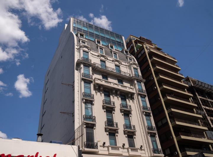 Oficina comercial · 1983m²