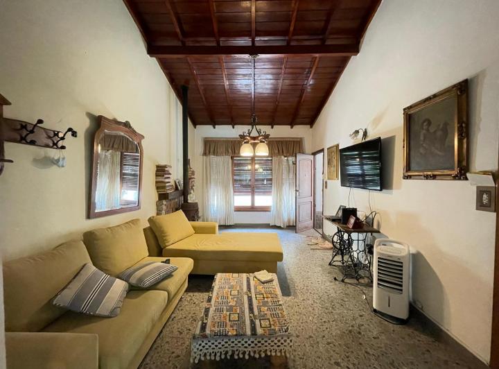 Casa · 174m² · 5 Ambientes · 1 Cochera