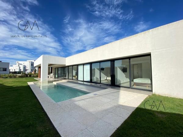Casa · 210m² · 5 Ambientes