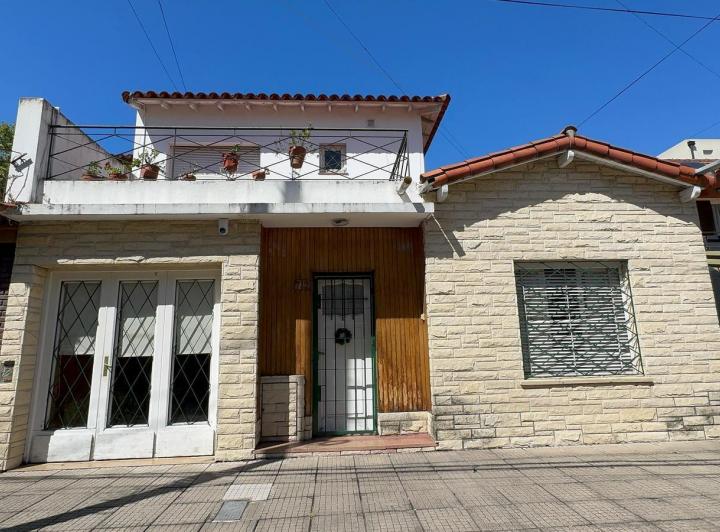 Casa · 149m² · 5 Ambientes · 2 Cocheras