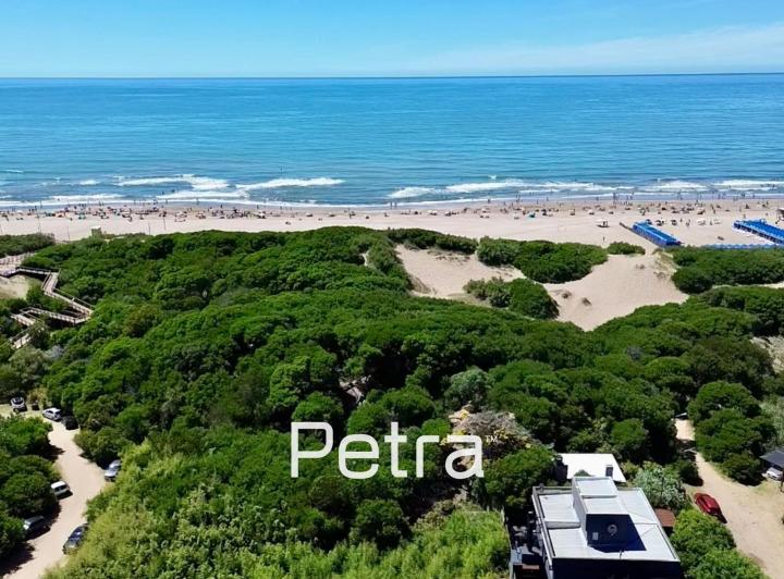Terreno · 2200m²