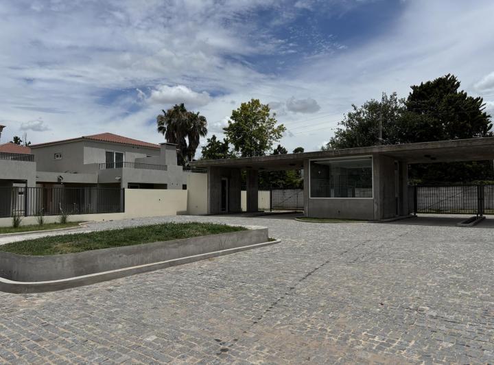 Casa · 98m² · 4 Ambientes · 1 Cochera