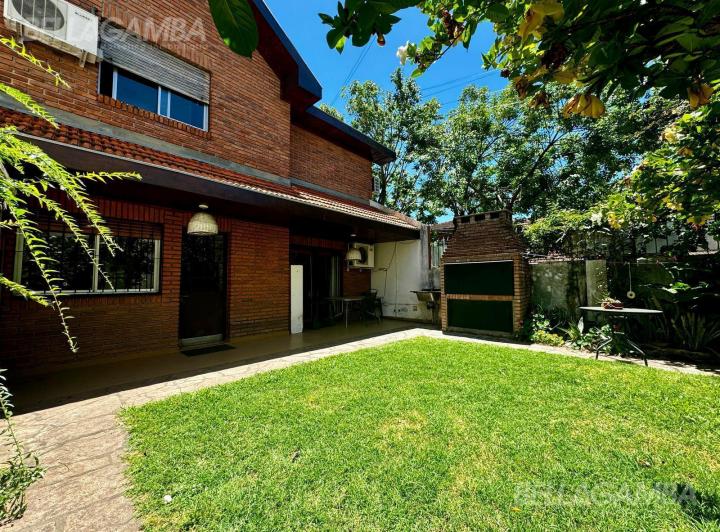Casa · 171m² · 5 Ambientes · 1 Cochera