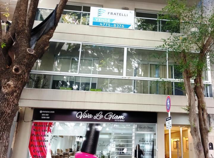 Local comercial · 204m²