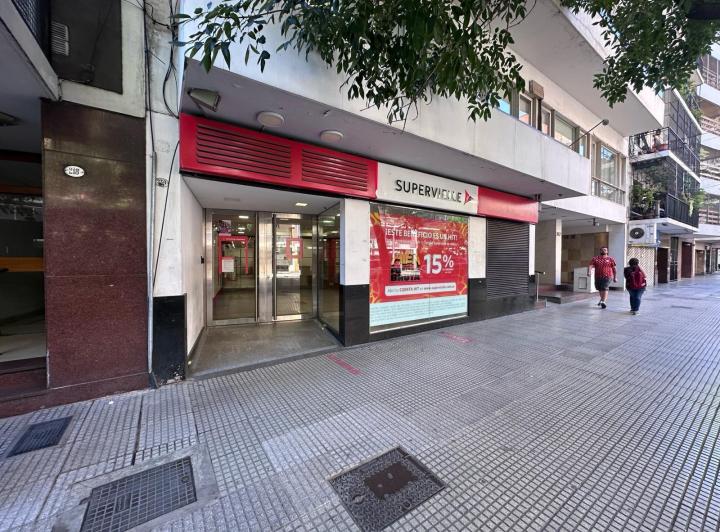 Local comercial · 302m²