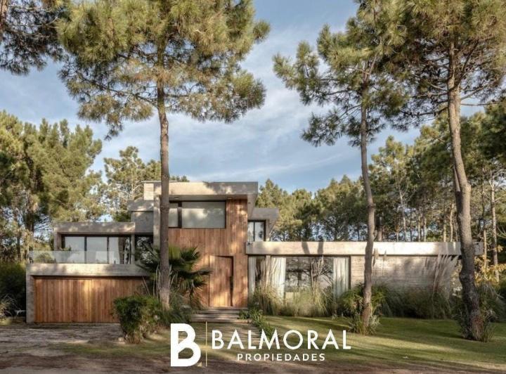 Casa · 630m² · 4 Ambientes