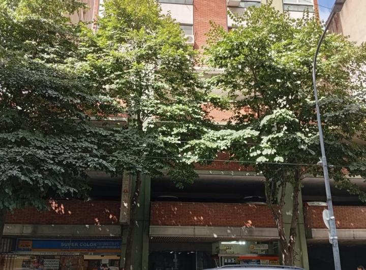 Oficina comercial · 87m² · 4 Ambientes · 1 Cochera