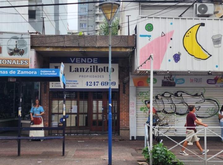 Local comercial · 77m²