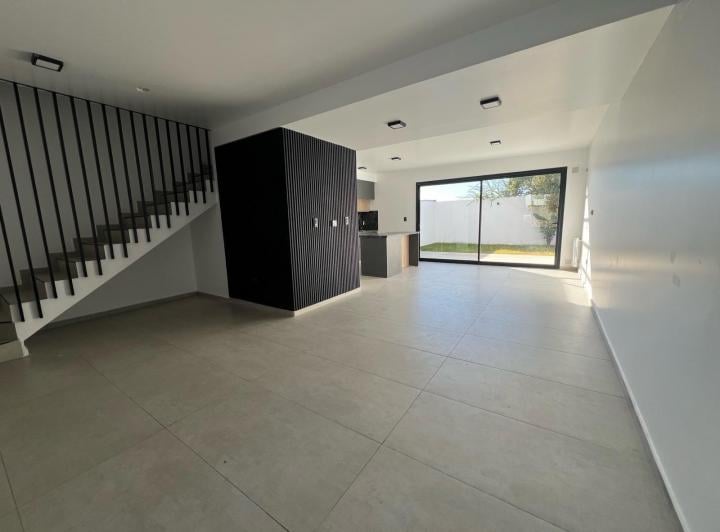 PH · 166m² · 4 Ambientes · 2 Cocheras