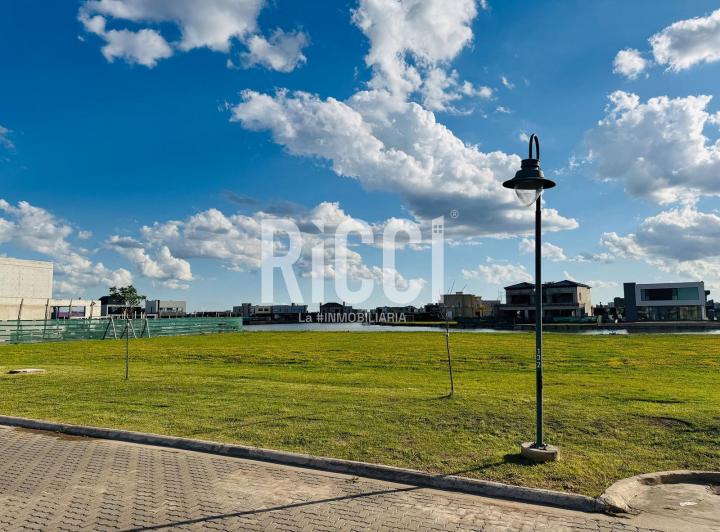 Terreno · 754m²