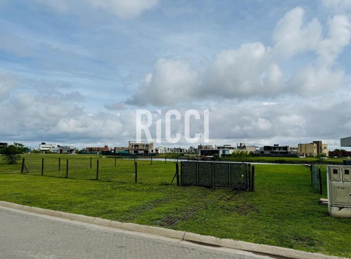 Terreno · 724m²