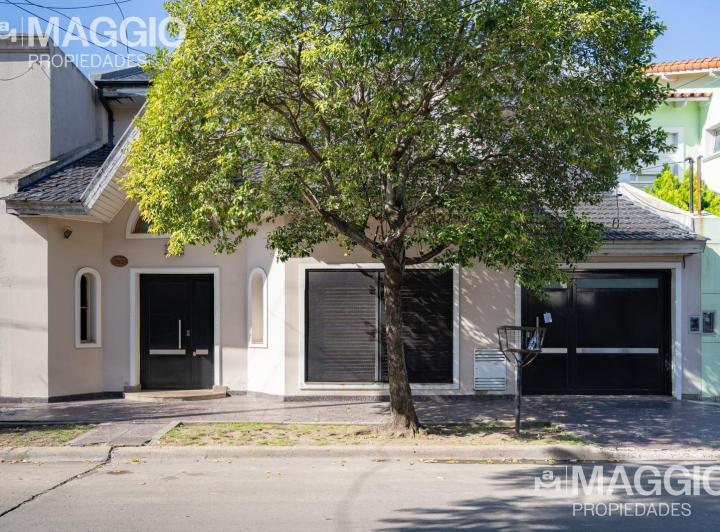 Casa · 269m² · 5 Ambientes · 1 Cochera