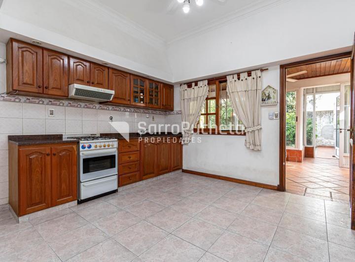 Casa · 140m² · 3 Ambientes · 2 Cocheras