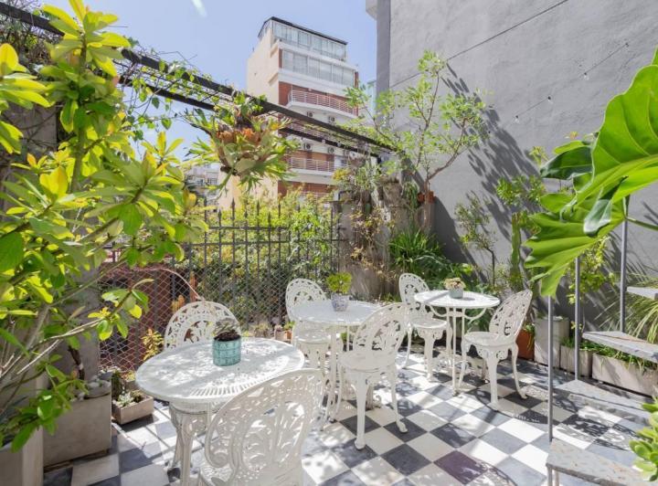 Edificio · 247m² · 1 Cochera