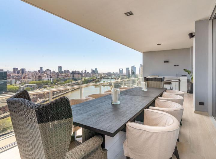Departamento · 192m² · 4 Ambientes · 4 Cocheras