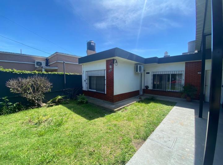 Casa · 95m² · 3 Ambientes · 1 Cochera