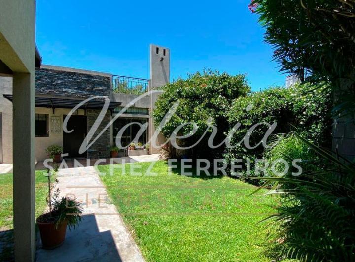 Casa · 180m² · 4 Ambientes · 2 Cocheras