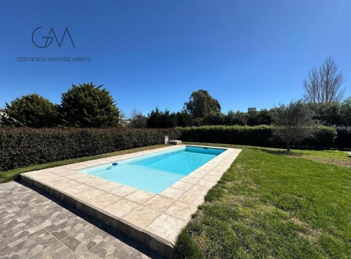 Casa · 236m² · 5 Ambientes · 1 Cochera