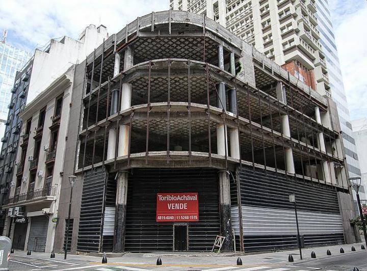 Local comercial · 2300m²