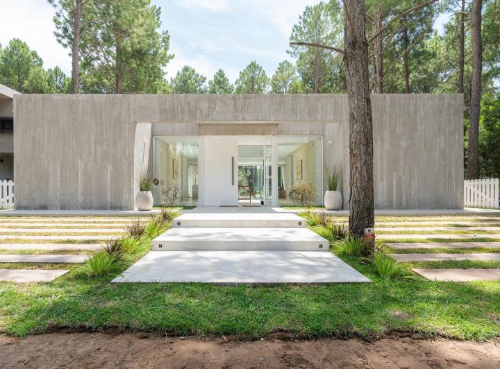 Casa · 200m² · 5 Ambientes · 1 Cochera