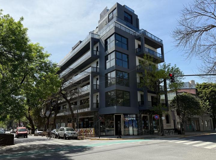 Local comercial · 160m²
