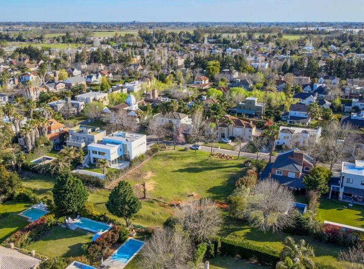 Terreno · 800m²
