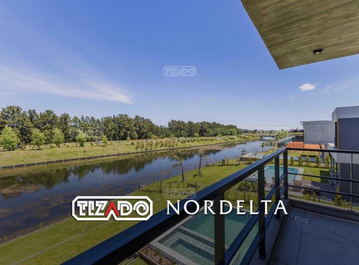 Casa · 285m² · 5 Ambientes · 1 Cochera