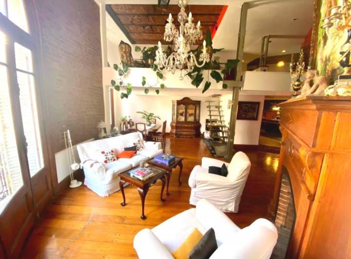 Departamento · 242m² · 7 Ambientes · 1 Cochera