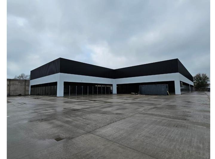 Depósito · 3300m²