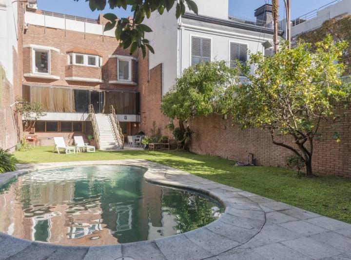 Casa · 500m² · 7 Dormitorios · 5 Cocheras