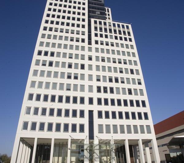 Oficina comercial · 580m² · 14 Ambientes · 10 Cocheras