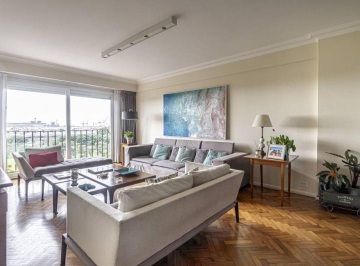 Departamento · 214m² · 7 Ambientes · 1 Cochera