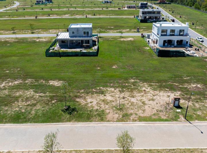 Terreno · 658m²