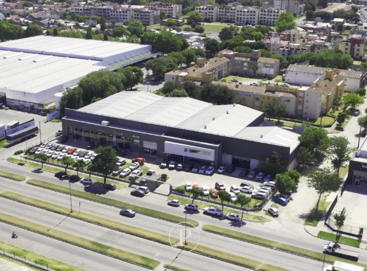 Local comercial · 3850m²