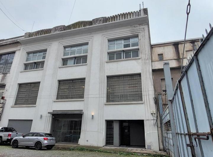 Depósito · 2827m² · 7 Cocheras