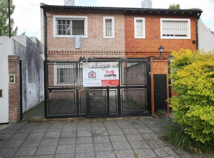 Casa · 105m² · 4 Ambientes · 2 Cocheras