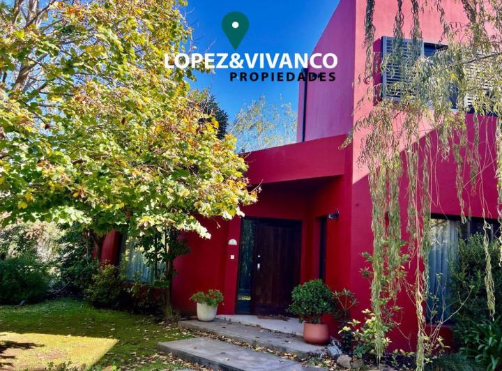 Casa · 203m² · 4 Ambientes · 2 Cocheras