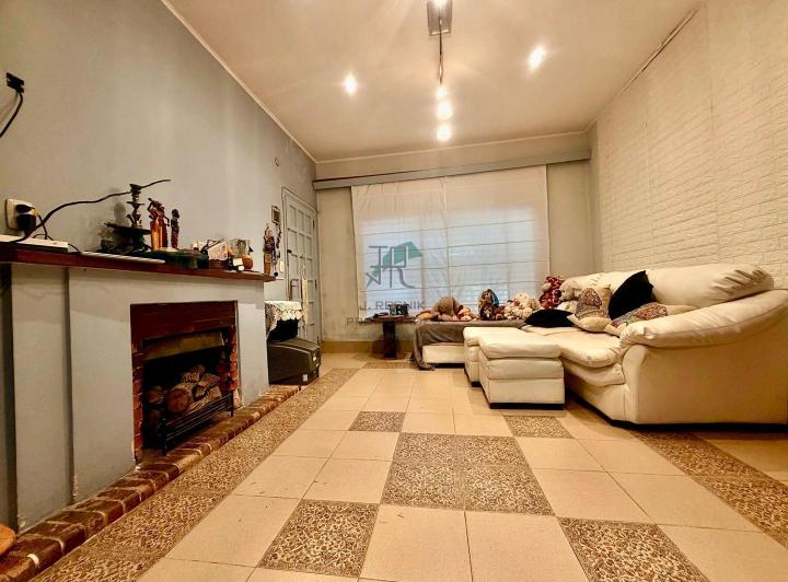Casa · 133m² · 6 Ambientes · 2 Cocheras
