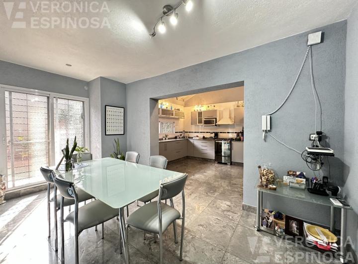 Casa · 132m² · 4 Ambientes · 1 Cochera