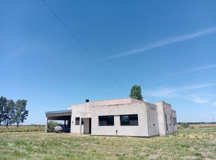 Casa · 130m² · 4 Ambientes · 1 Cochera