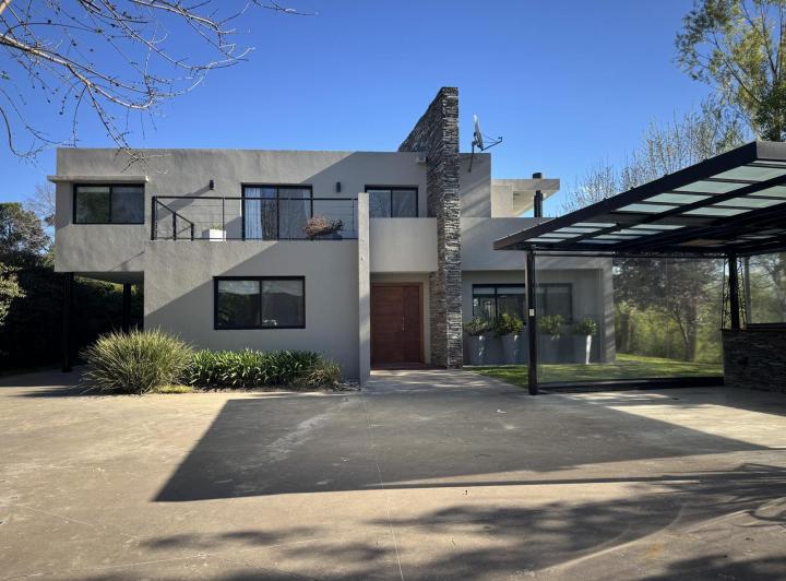 Casa · 389m²