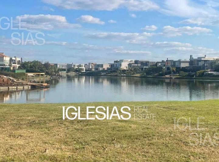 Terreno · 1032m²