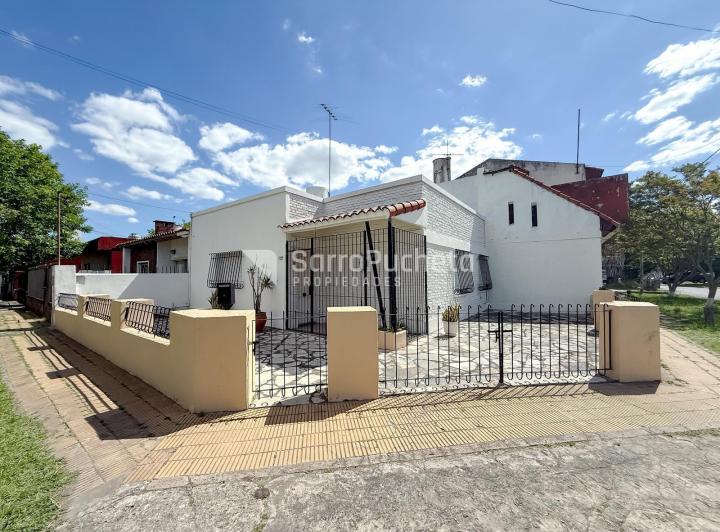 Casa · 110m² · 4 Ambientes · 1 Cochera