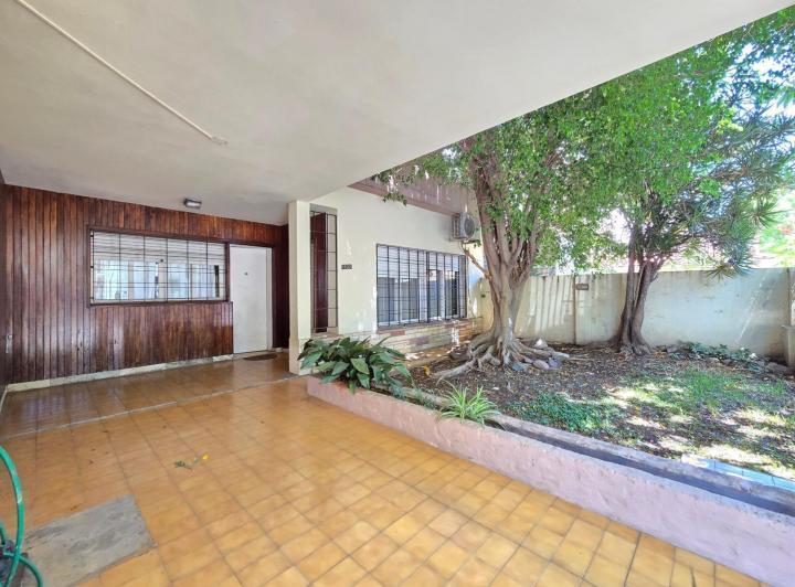 Casa · 182m² · 5 Ambientes · 1 Cochera