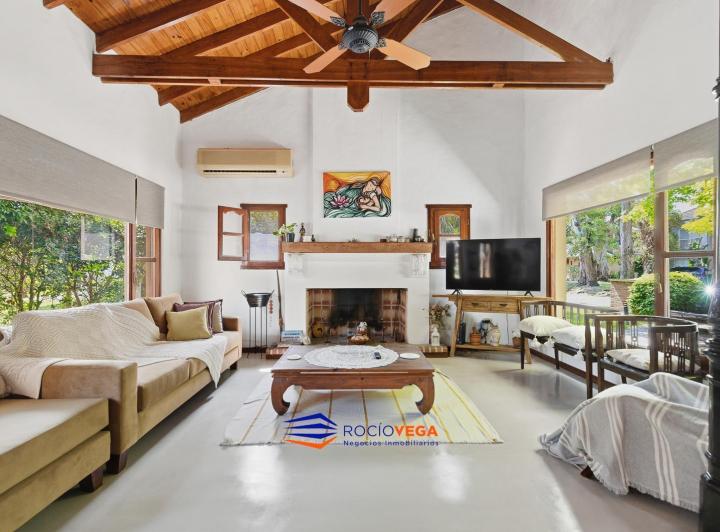 Casa · 210m² · 4 Ambientes