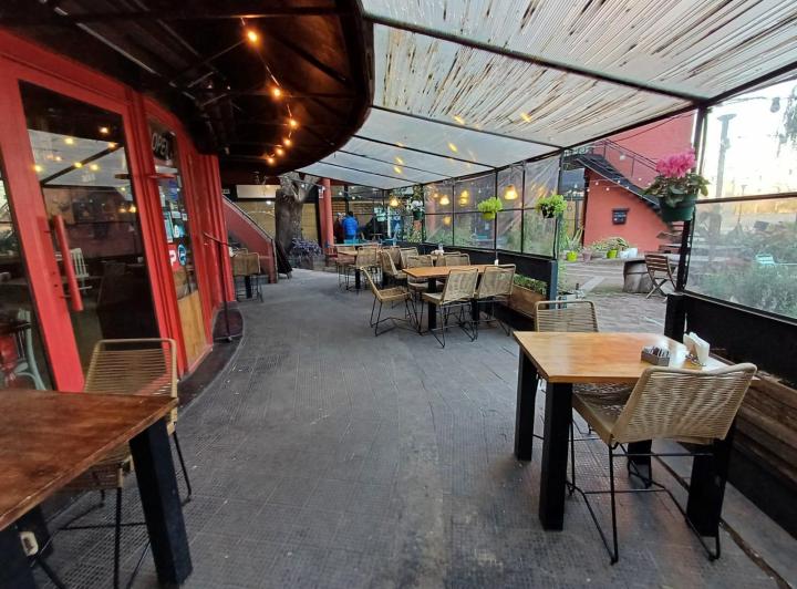 Local comercial · 210m² · 3 Ambientes