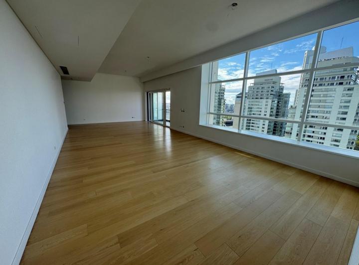 Departamento · 242m² · 5 Ambientes · 2 Cocheras